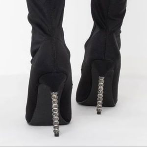 Stiletto Bootie in Black is a hot staple you won’t want to miss.